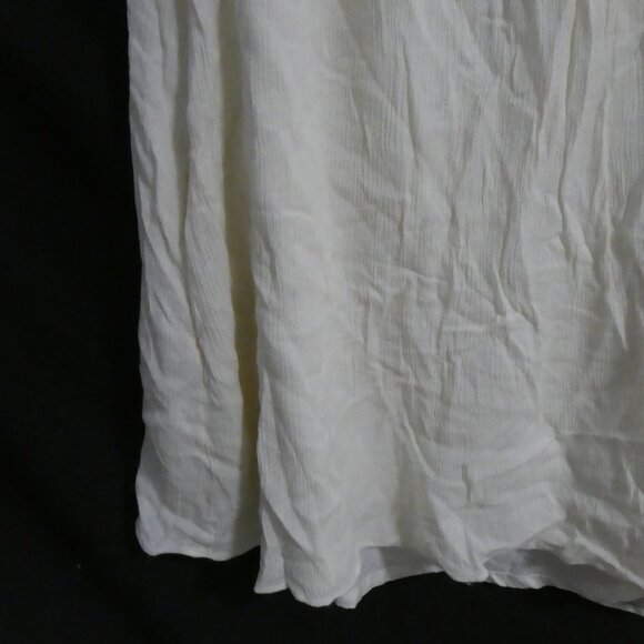 AMERICAN EAGLE OUTFITTERS | large | Cream Backless Dress | Blue Embroidery - Picture 7 of 15